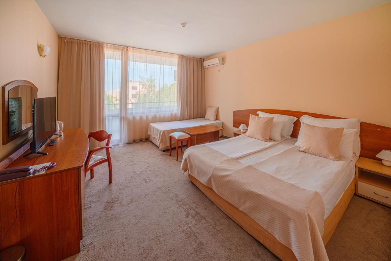 Perla Plaza Hotel Primorsko Luaran gambar