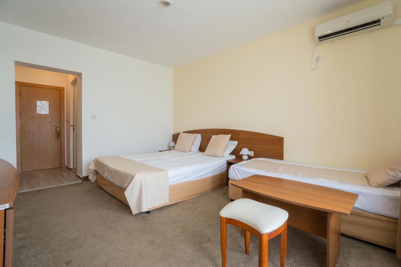 Perla Plaza Hotel Primorsko Luaran gambar