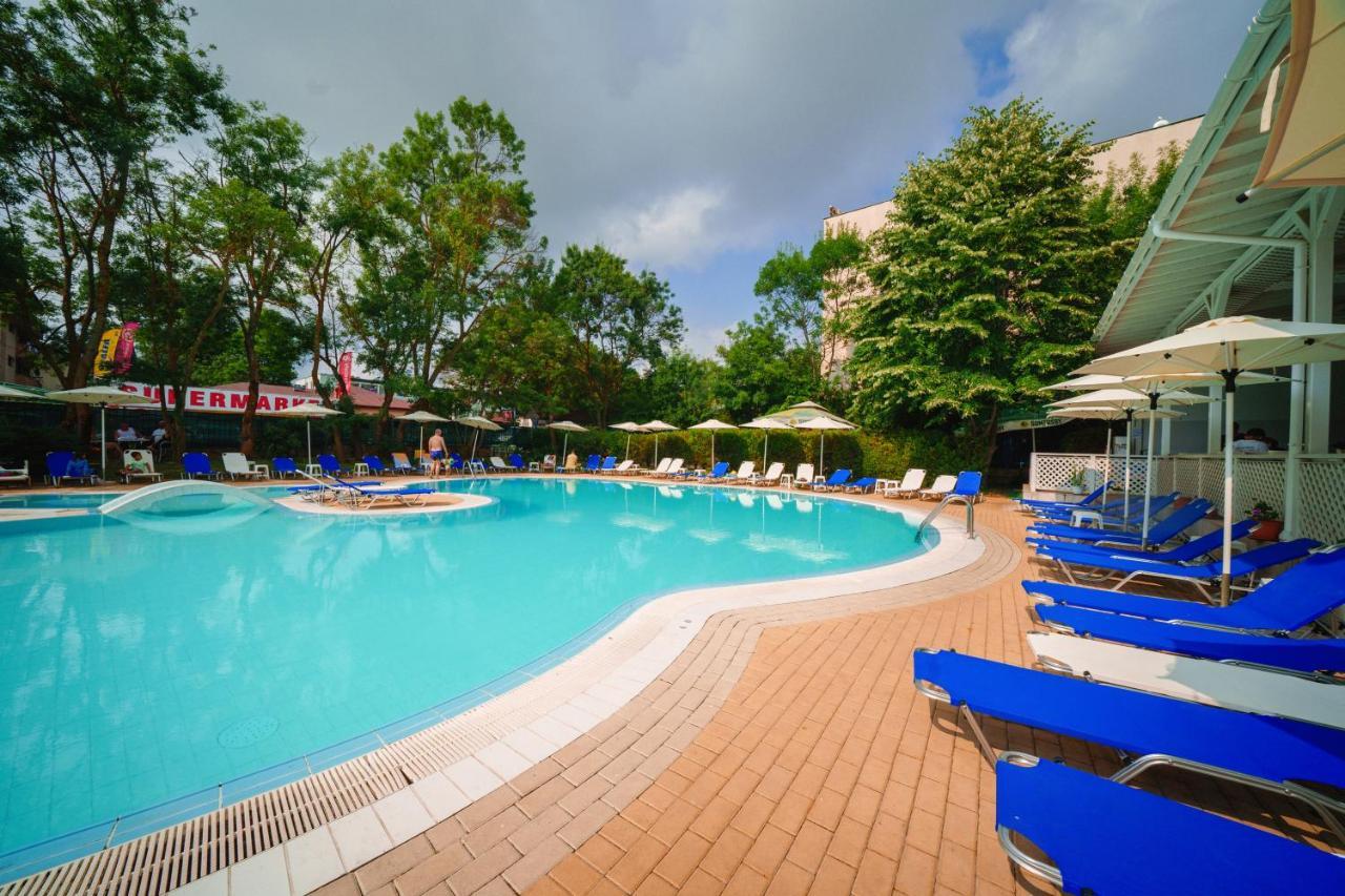 Perla Plaza Hotel Primorsko Luaran gambar