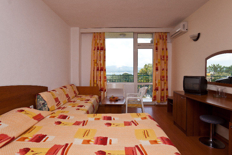 Perla Plaza Hotel Primorsko Luaran gambar
