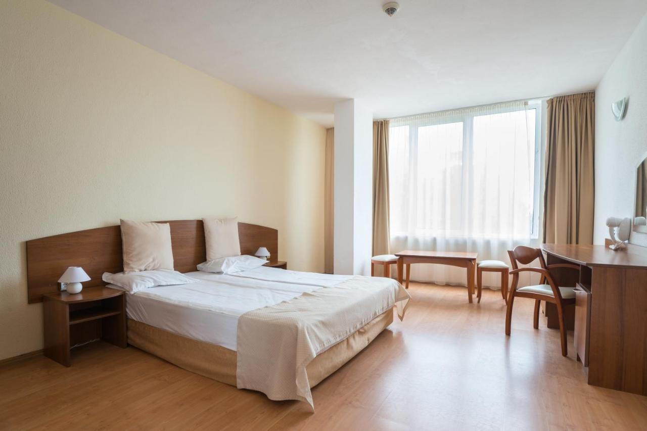 Perla Plaza Hotel Primorsko Luaran gambar