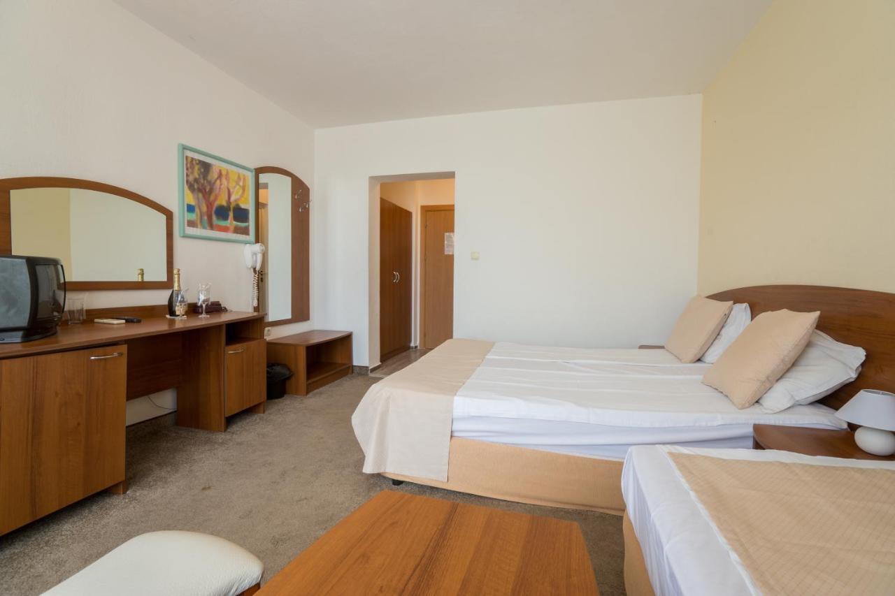 Perla Plaza Hotel Primorsko Luaran gambar