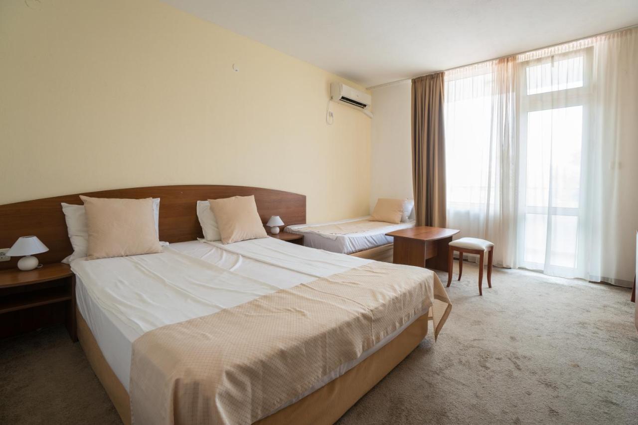 Perla Plaza Hotel Primorsko Luaran gambar