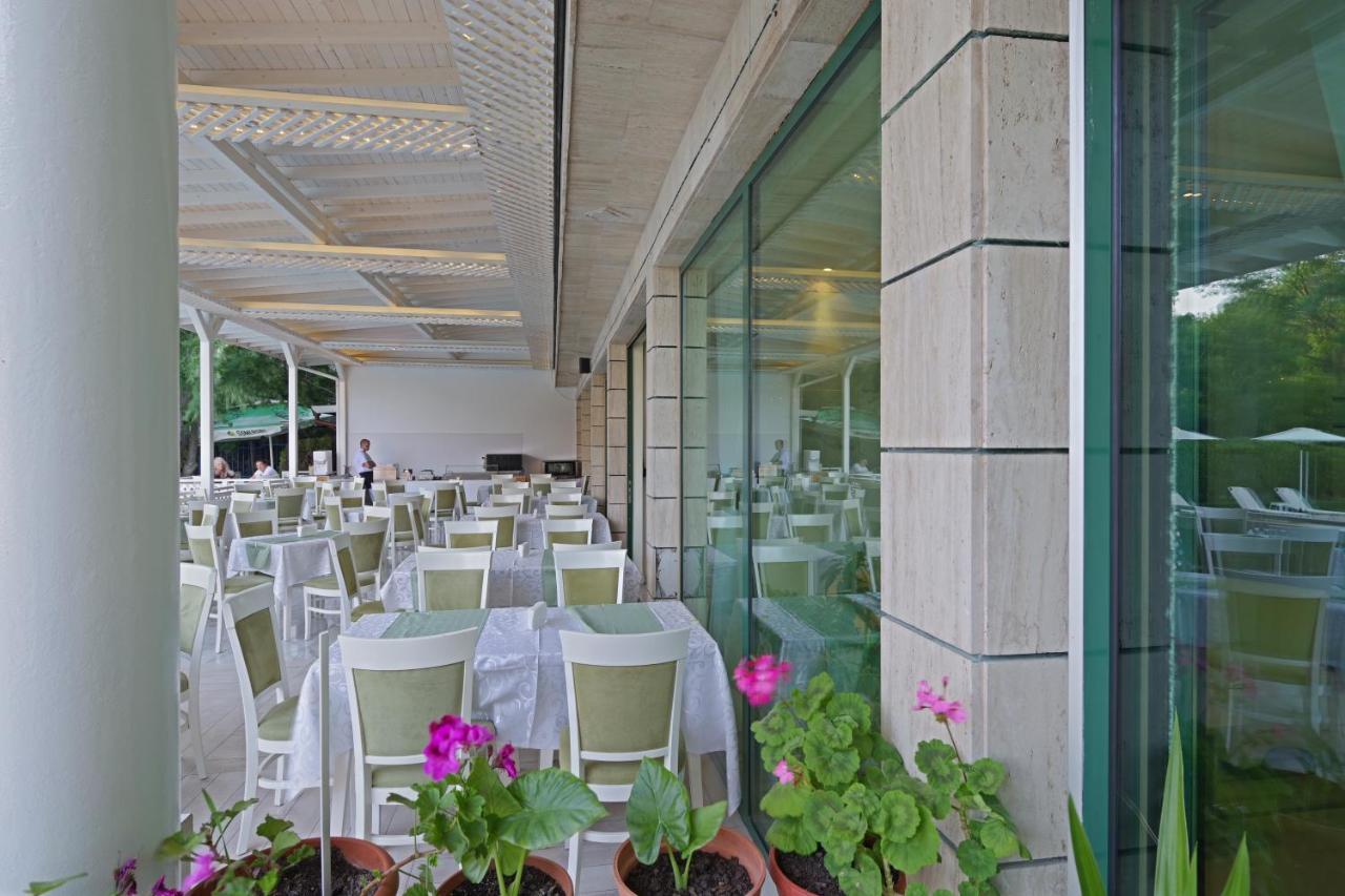 Perla Plaza Hotel Primorsko Luaran gambar