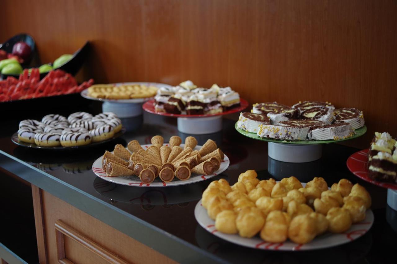 Perla Plaza Hotel Primorsko Luaran gambar