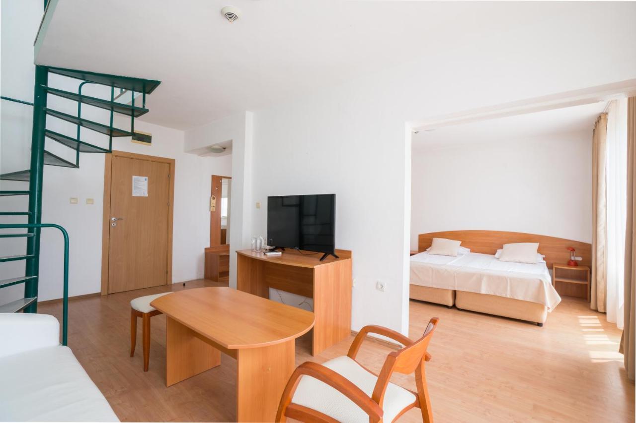 Perla Plaza Hotel Primorsko Luaran gambar