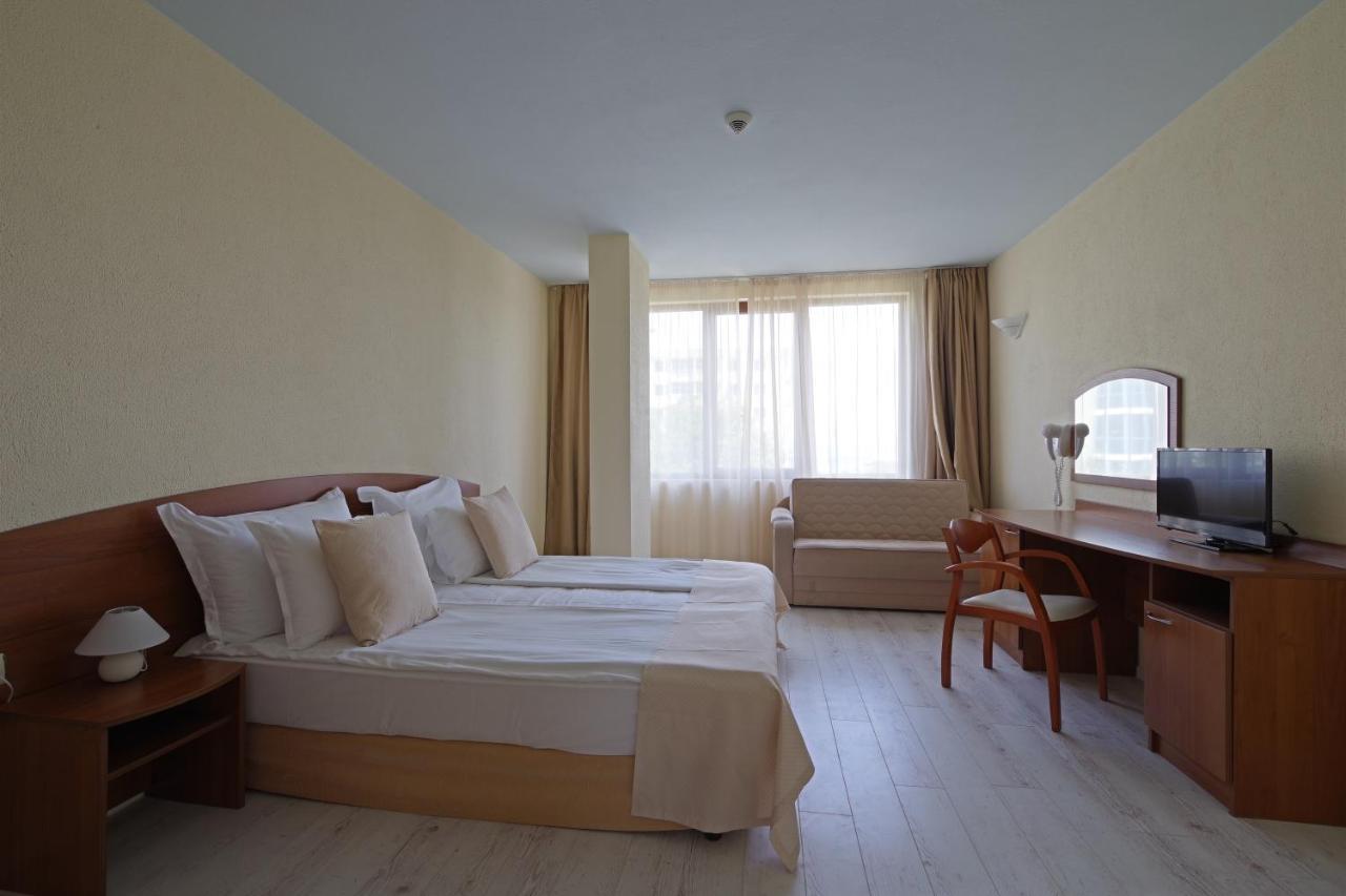 Perla Plaza Hotel Primorsko Luaran gambar