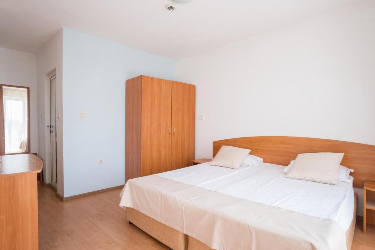 Perla Plaza Hotel Primorsko Luaran gambar